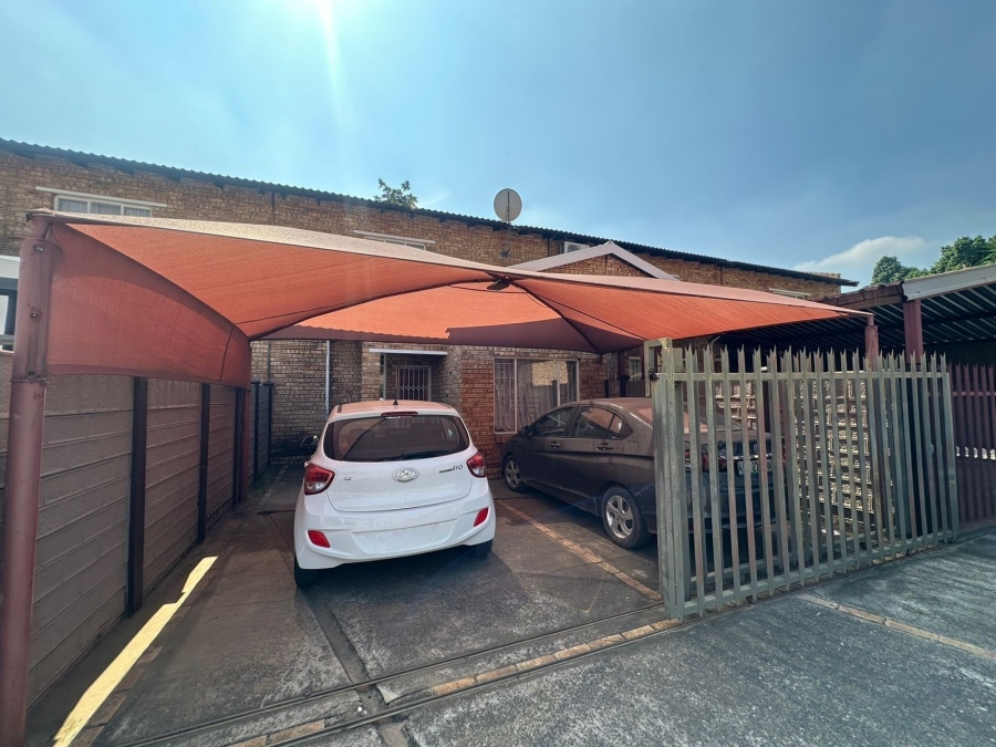 3 Bedroom Property for Sale in Rustenburg Central North West